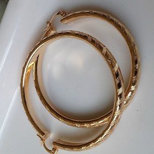COPY - GOLD FILLED EARRING